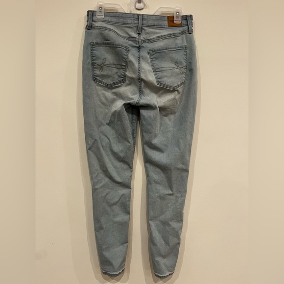 Levi’s Ultra High Rise Super Skinny Light-Wash Jeans - Picture 2 of 5